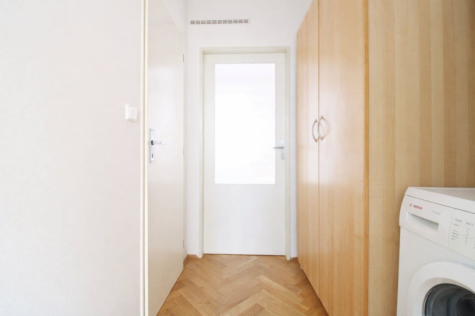 Prenájom bytu 1-izbový 33 m², Heřmanova, Praha, Praha Prenájom bytu 1-izbový 33 m², Heřmanova, Praha, Praha