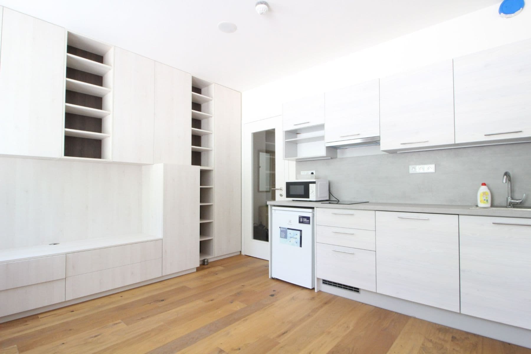Prenájom bytu 1-izbový 20 m², Perucká, Praha, Praha Prenájom bytu 1-izbový 20 m², Perucká, Praha, Praha