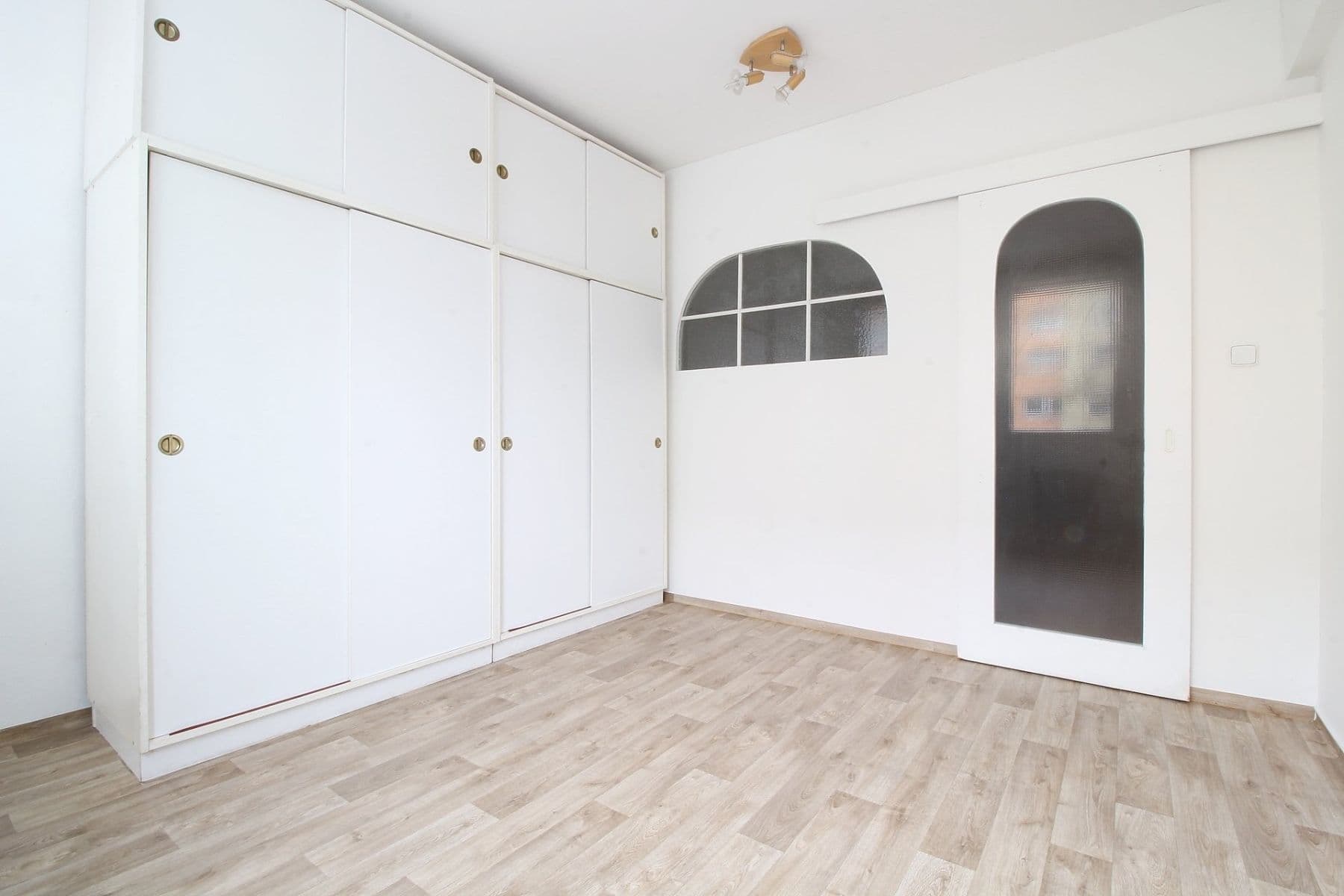 Prenájom bytu 3-izbový 64 m², U stadionu, Mladá Boleslav, Středočeský kraj Prenájom bytu 3-izbový 64 m², U stadionu, Mladá Boleslav, Středočeský kraj