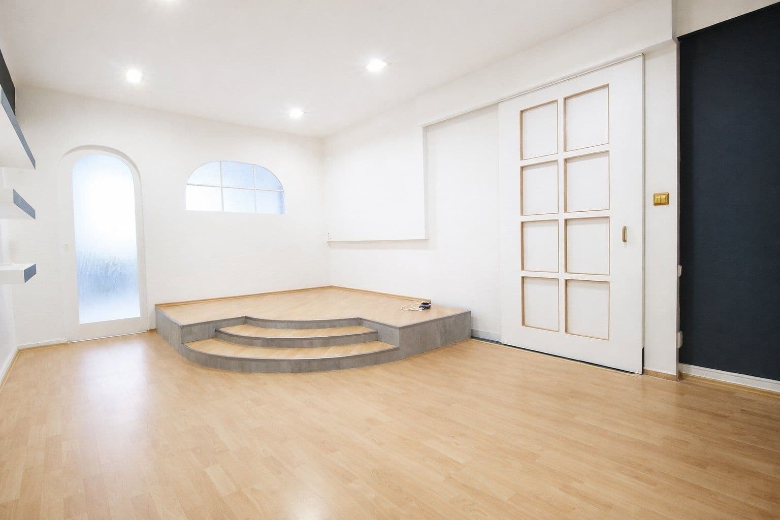 Prenájom bytu 3-izbový 64 m², U stadionu, Mladá Boleslav, Středočeský kraj Prenájom bytu 3-izbový 64 m², U stadionu, Mladá Boleslav, Středočeský kraj