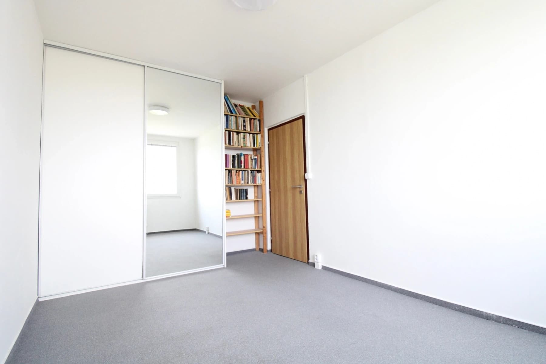 Prenájom bytu 3-izbový 64 m², Bohúňova, Praha, Praha Prenájom bytu 3-izbový 64 m², Bohúňova, Praha, Praha