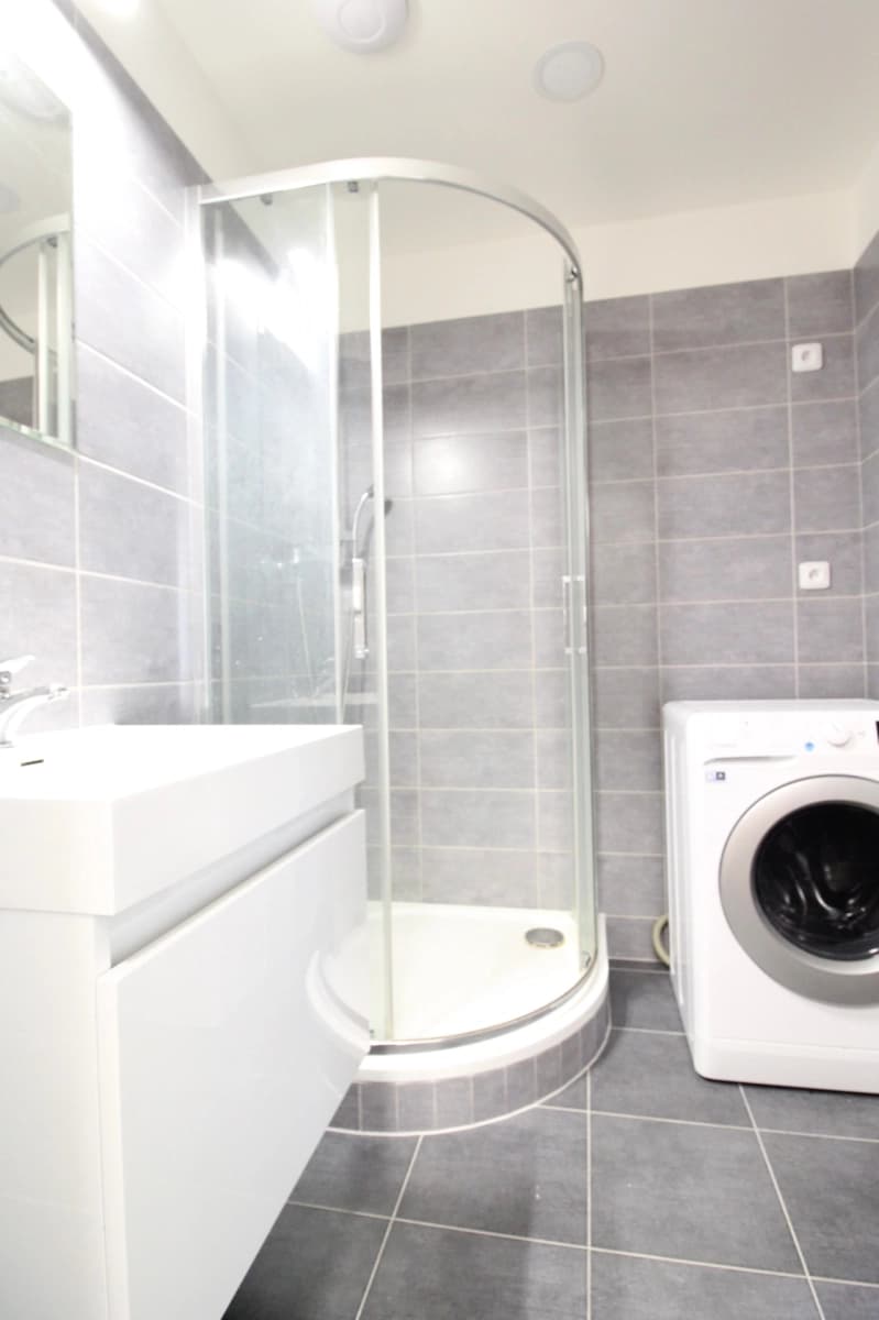 Prenájom bytu 3-izbový 64 m², Bohúňova, Praha, Praha Prenájom bytu 3-izbový 64 m², Bohúňova, Praha, Praha