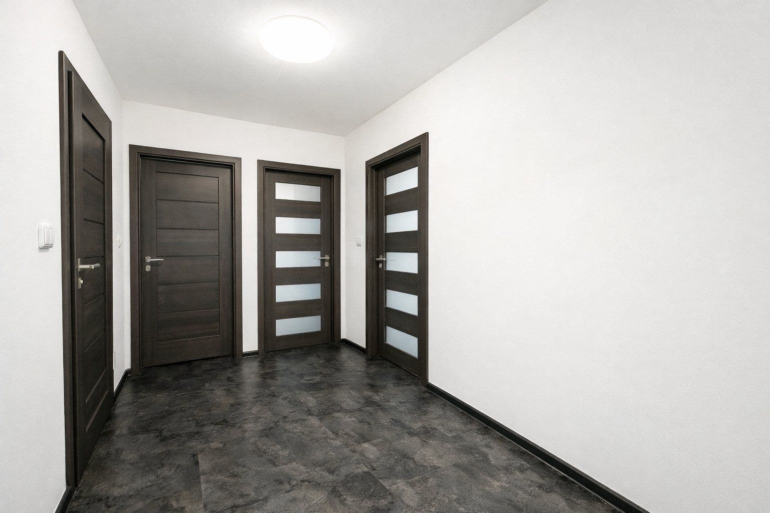 Prenájom bytu 4-izbový 90 m², Tererova, Praha, Praha Prenájom bytu 4-izbový 90 m², Tererova, Praha, Praha