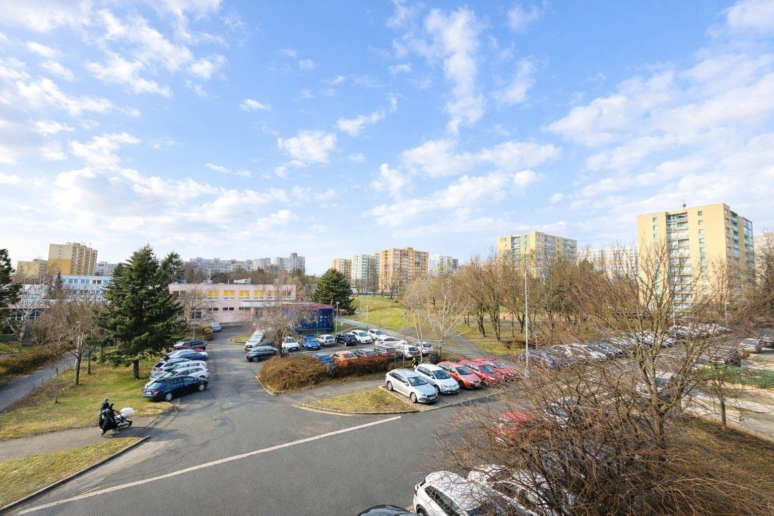 Prenájom bytu 4-izbový 90 m², Tererova, Praha, Praha Prenájom bytu 4-izbový 90 m², Tererova, Praha, Praha