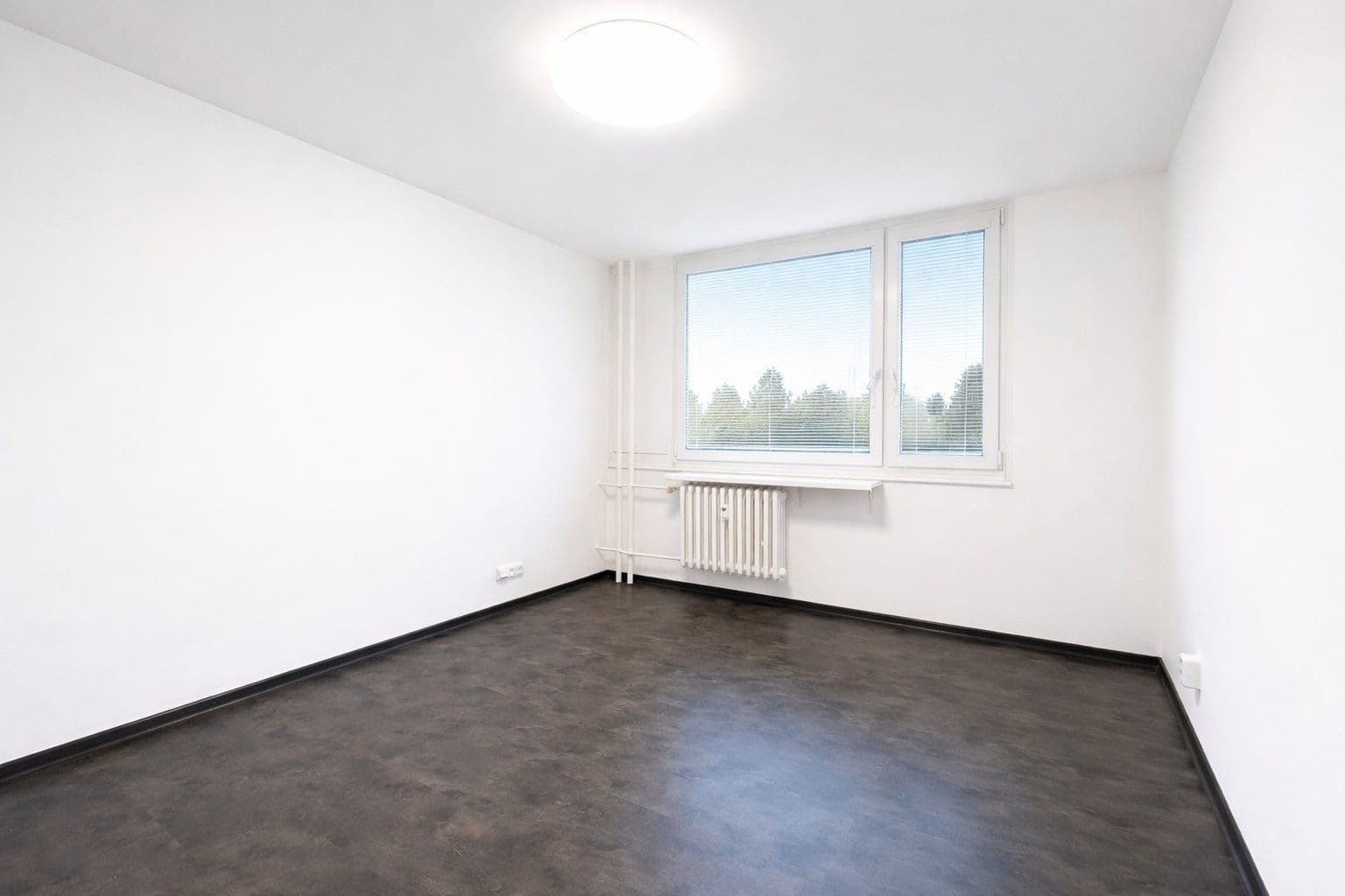 Prenájom bytu 4-izbový 90 m², Tererova, Praha, Praha Prenájom bytu 4-izbový 90 m², Tererova, Praha, Praha