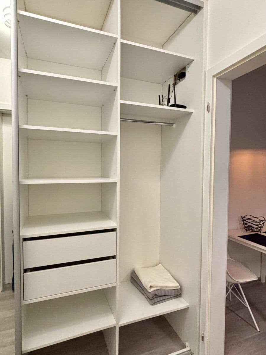 Prenájom bytu 1-izbový 39 m², Olgy Havlové, Praha, Praha Prenájom bytu 1-izbový 39 m², Olgy Havlové, Praha, Praha