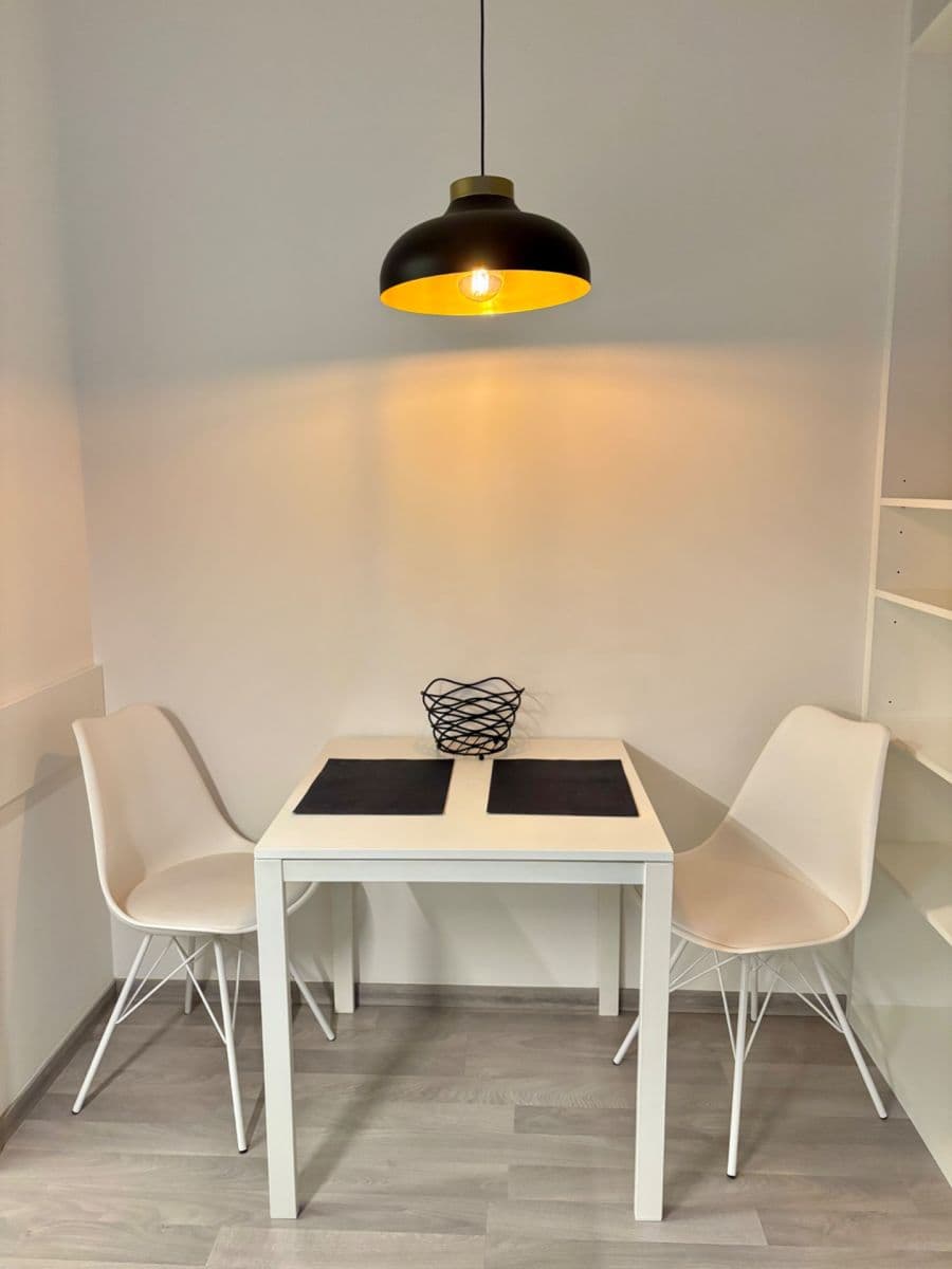 Prenájom bytu 1-izbový 39 m², Olgy Havlové, Praha, Praha Prenájom bytu 1-izbový 39 m², Olgy Havlové, Praha, Praha