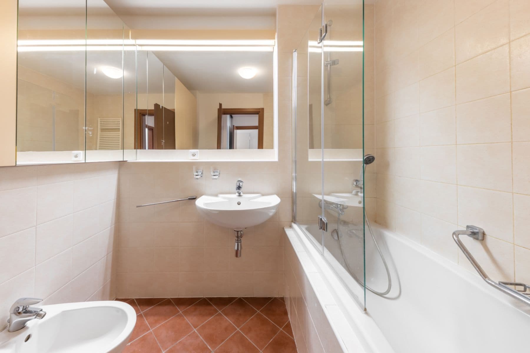 Prenájom bytu 3-izbový 67 m², Podvinný mlýn, Praha, Praha Prenájom bytu 3-izbový 67 m², Podvinný mlýn, Praha, Praha