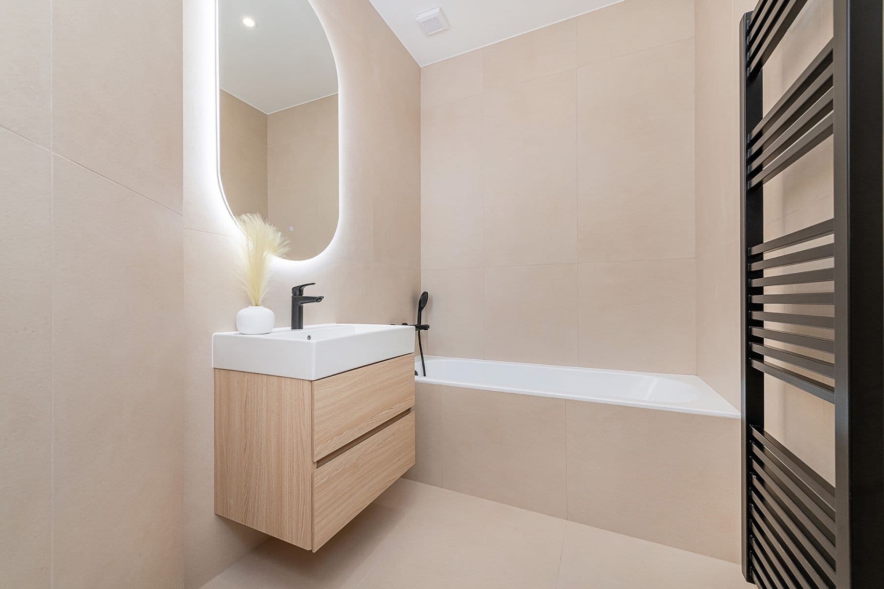 Predaj bytu 3-izbový 81 m², Ukrajinská, Praha, Praha Predaj bytu 3-izbový 81 m², Ukrajinská, Praha, Praha
