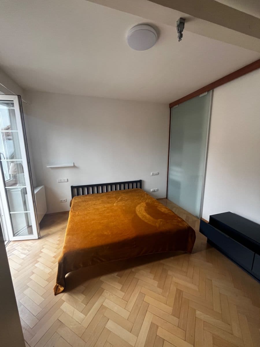Prenájom bytu 2-izbový 60 m², Jeremenkova, Praha, Praha Prenájom bytu 2-izbový 60 m², Jeremenkova, Praha, Praha