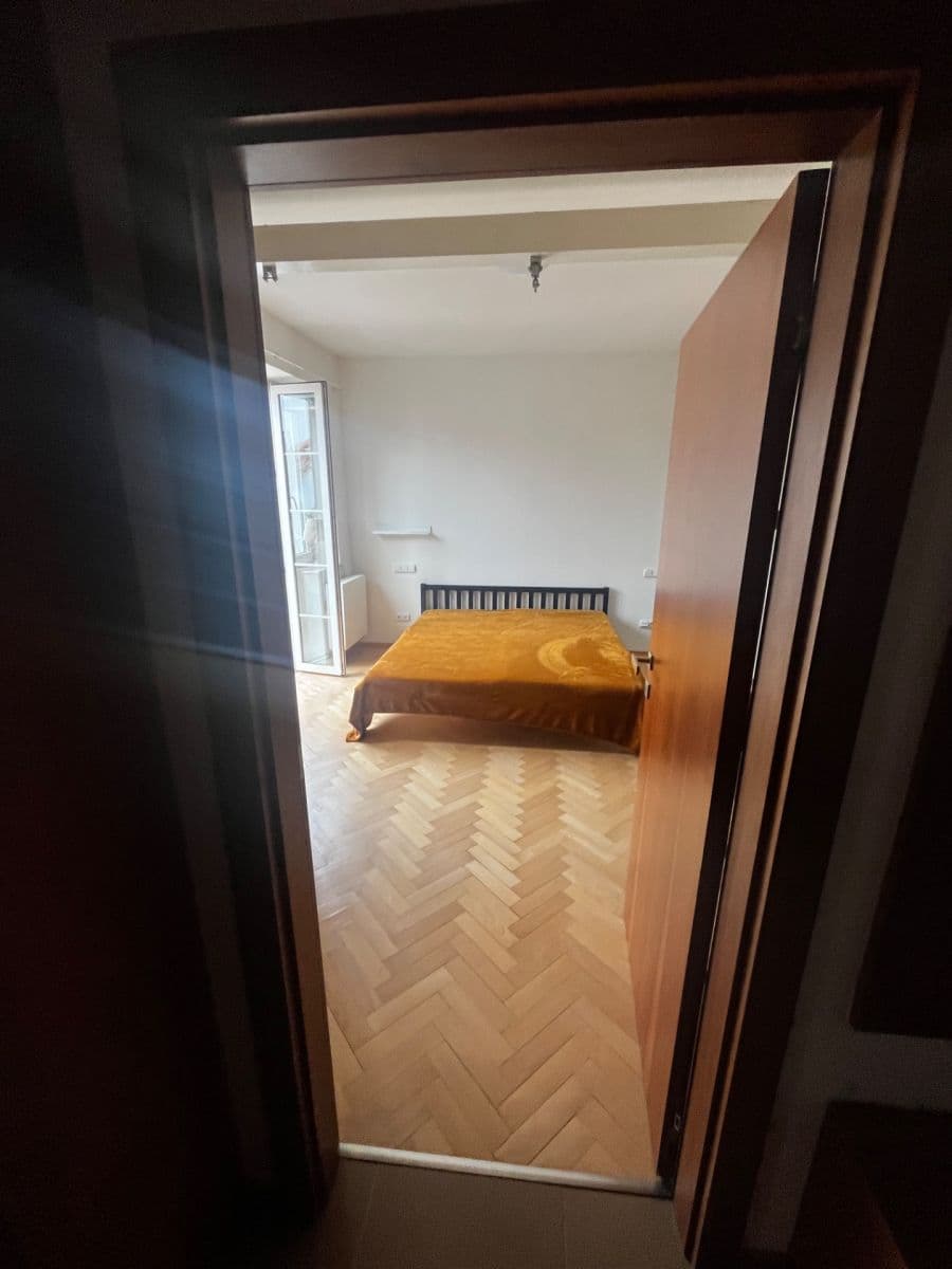 Prenájom bytu 2-izbový 60 m², Jeremenkova, Praha, Praha Prenájom bytu 2-izbový 60 m², Jeremenkova, Praha, Praha