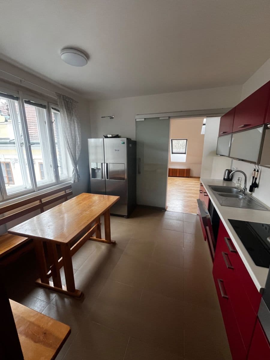Prenájom bytu 2-izbový 60 m², Jeremenkova, Praha, Praha Prenájom bytu 2-izbový 60 m², Jeremenkova, Praha, Praha
