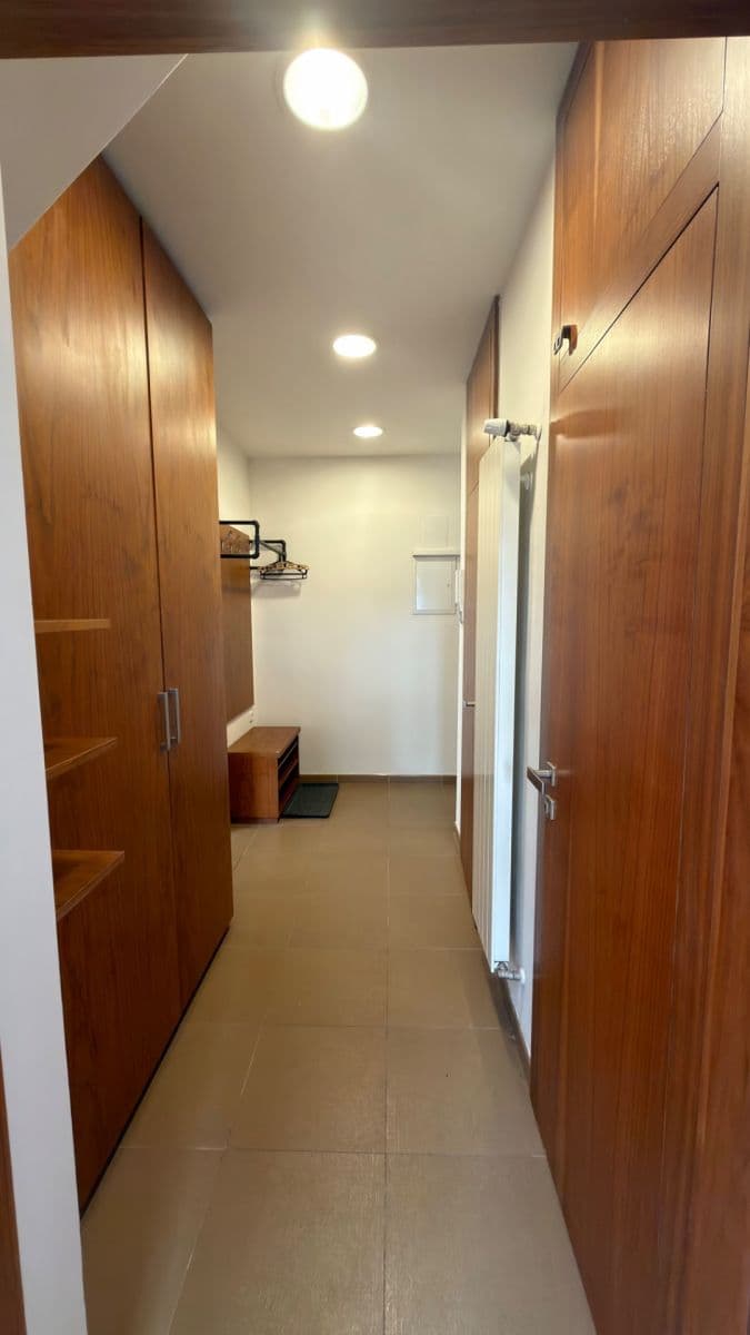 Prenájom bytu 2-izbový 60 m², Jeremenkova, Praha, Praha Prenájom bytu 2-izbový 60 m², Jeremenkova, Praha, Praha