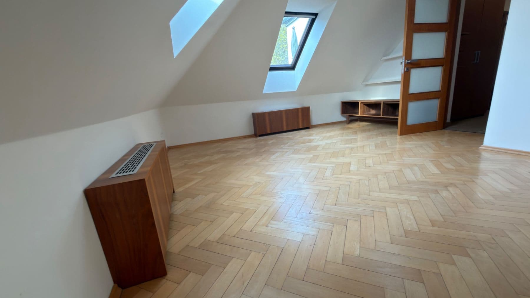 Prenájom bytu 2-izbový 60 m², Jeremenkova, Praha, Praha Prenájom bytu 2-izbový 60 m², Jeremenkova, Praha, Praha