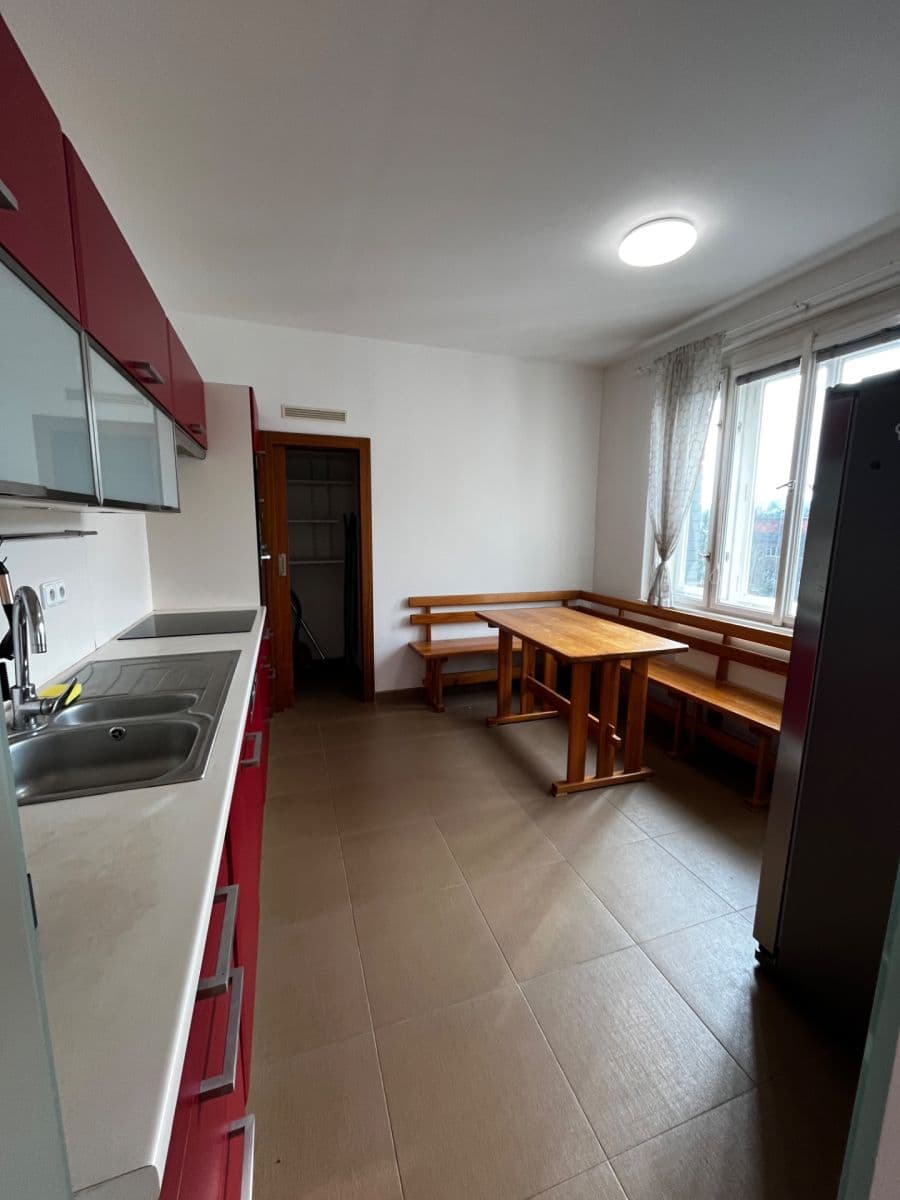 Prenájom bytu 2-izbový 60 m², Jeremenkova, Praha, Praha Prenájom bytu 2-izbový 60 m², Jeremenkova, Praha, Praha