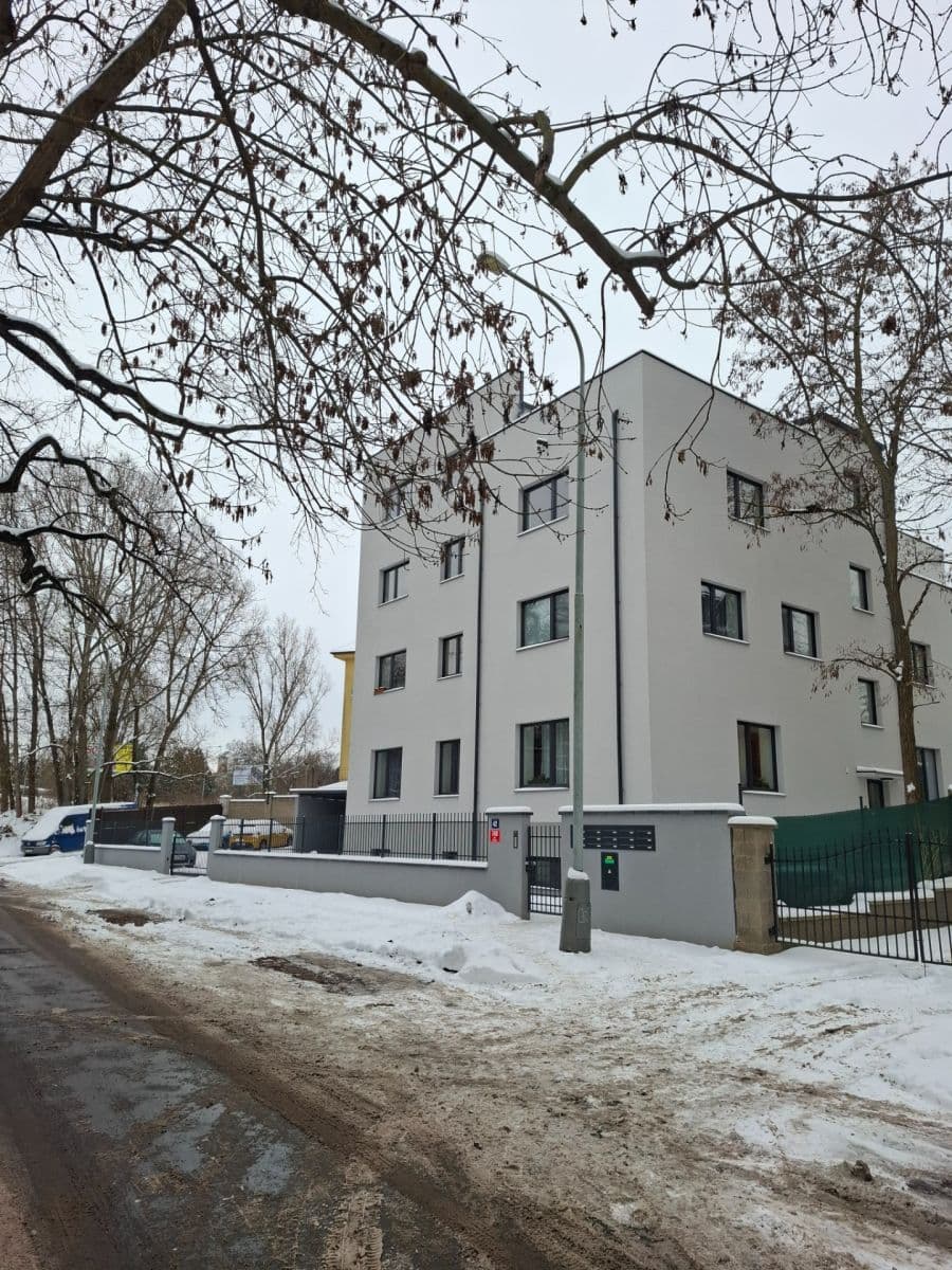 Prenájom bytu 1-izbový 36 m², U Krčského nádraží, Praha, Praha Prenájom bytu 1-izbový 36 m², U Krčského nádraží, Praha, Praha