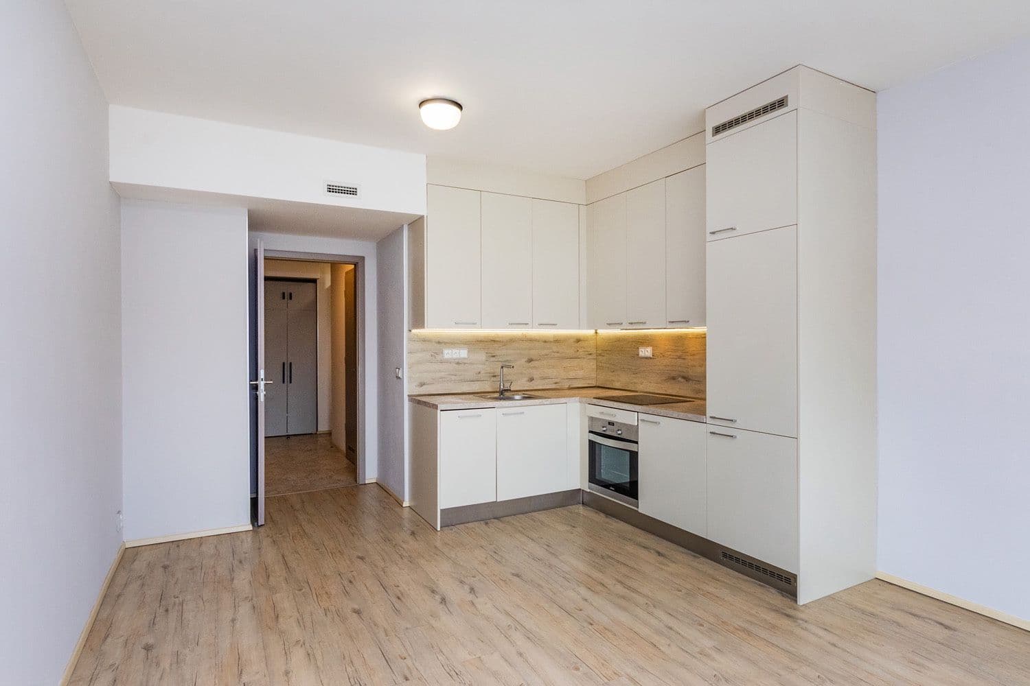 Prenájom bytu 1-izbový 31 m², Na Zámecké, Praha, Praha Prenájom bytu 1-izbový 31 m², Na Zámecké, Praha, Praha