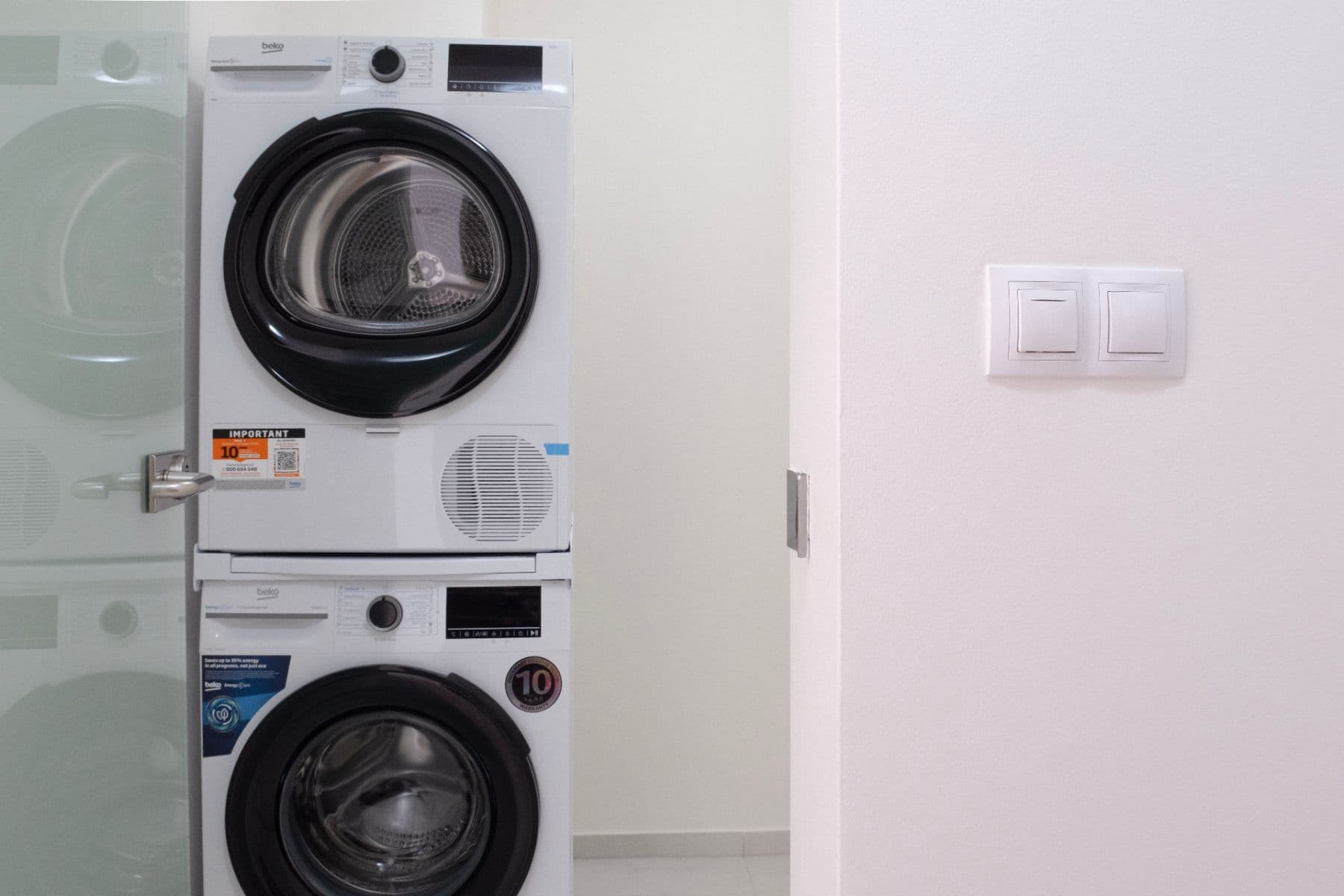 Prenájom bytu 3-izbový 98 m², U Sluncové, Praha, Praha Prenájom bytu 3-izbový 98 m², U Sluncové, Praha, Praha