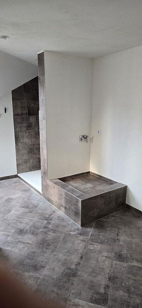 Prenájom bytu 5-izbový 166 m², Uffenheim, Bavorsko Prenájom bytu 5-izbový 166 m², Uffenheim, Bavorsko