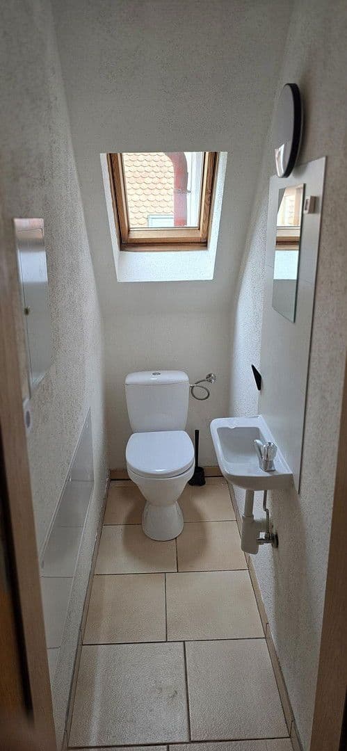 Prenájom bytu 5-izbový 166 m², Uffenheim, Bavorsko Prenájom bytu 5-izbový 166 m², Uffenheim, Bavorsko