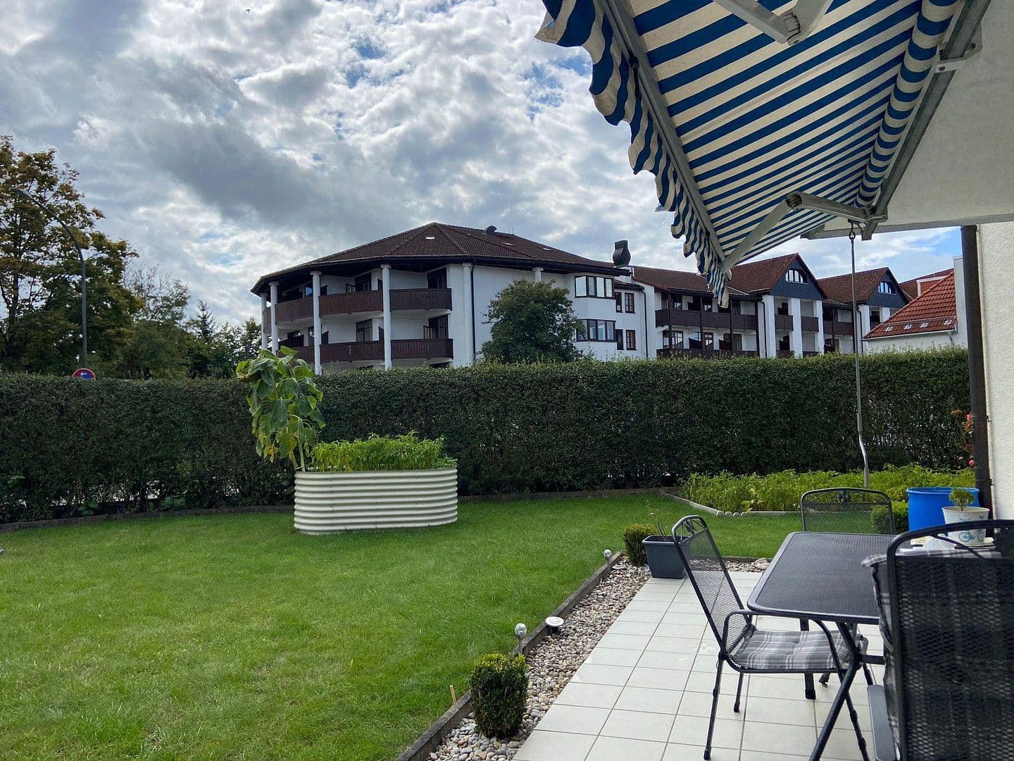 Predaj domu 133 m², pozemek 486 m², Ichenhausen, Bavorsko Predaj domu 133 m², pozemek 486 m², Ichenhausen, Bavorsko