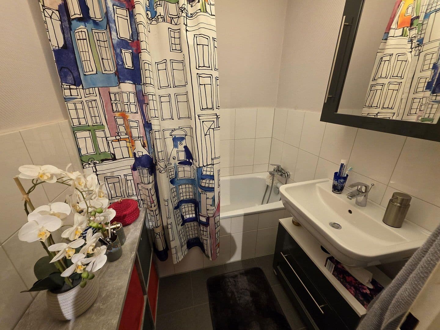 Predaj bytu 3-izbový 77 m², Emil-Barth-Strasse 145, Düsseldorf-Garath, Severné Porýnie - Westfálsko Predaj bytu 3-izbový 77 m², Emil-Barth-Strasse 145, Düsseldorf-Garath, Severné Porýnie - Westfálsko