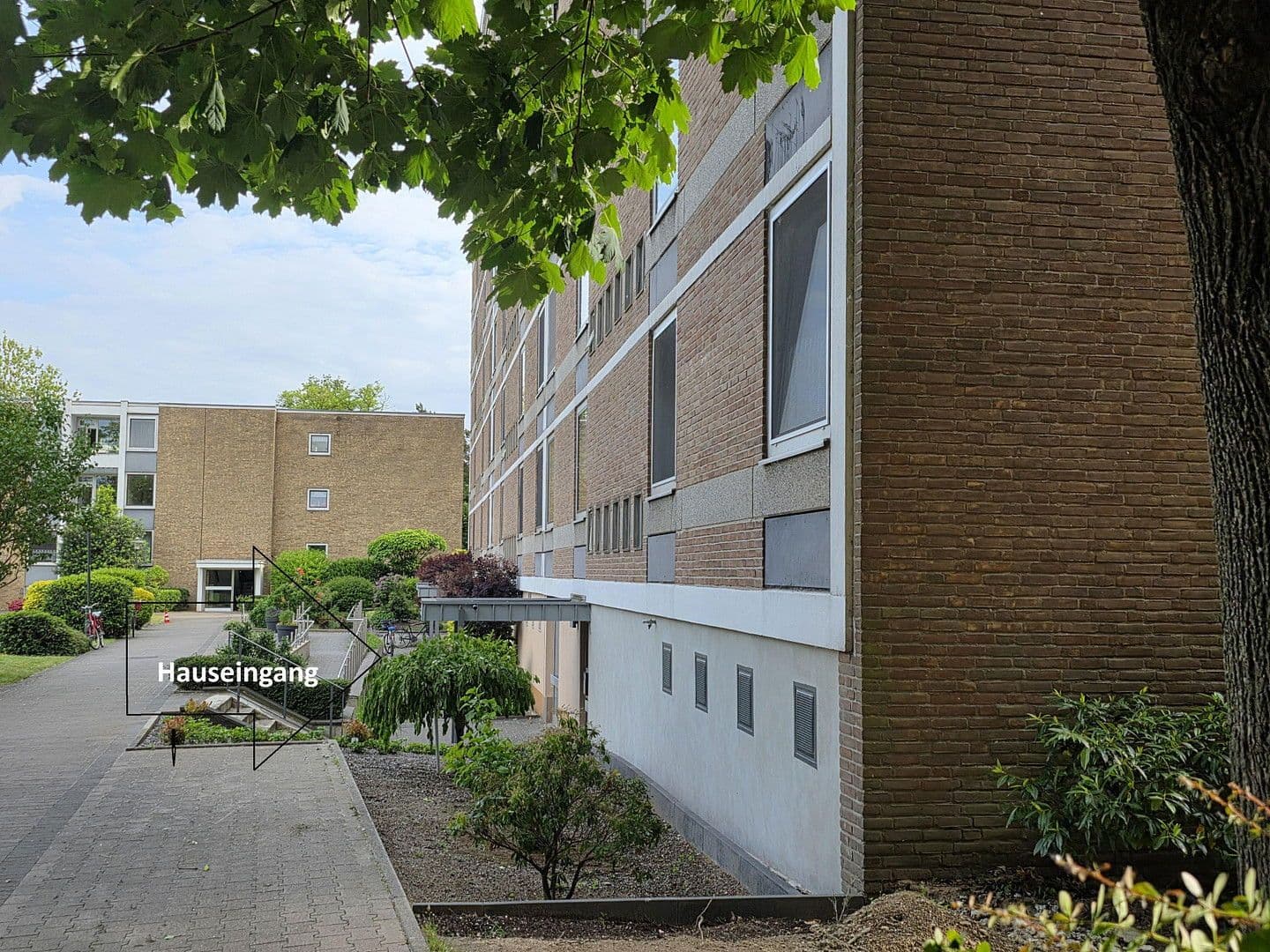 Predaj bytu 3-izbový 77 m², Emil-Barth-Strasse 145, Düsseldorf-Garath, Severné Porýnie - Westfálsko Predaj bytu 3-izbový 77 m², Emil-Barth-Strasse 145, Düsseldorf-Garath, Severné Porýnie - Westfálsko