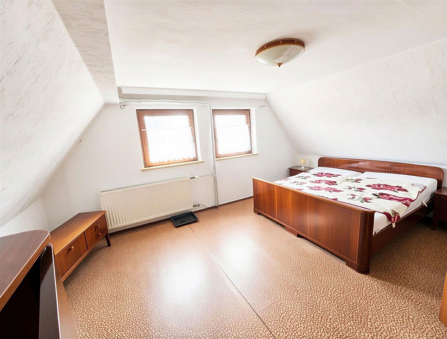 Predaj domu 98 m², pozemek 983 m², Markkleeberg, Sasko Predaj domu 98 m², pozemek 983 m², Markkleeberg, Sasko