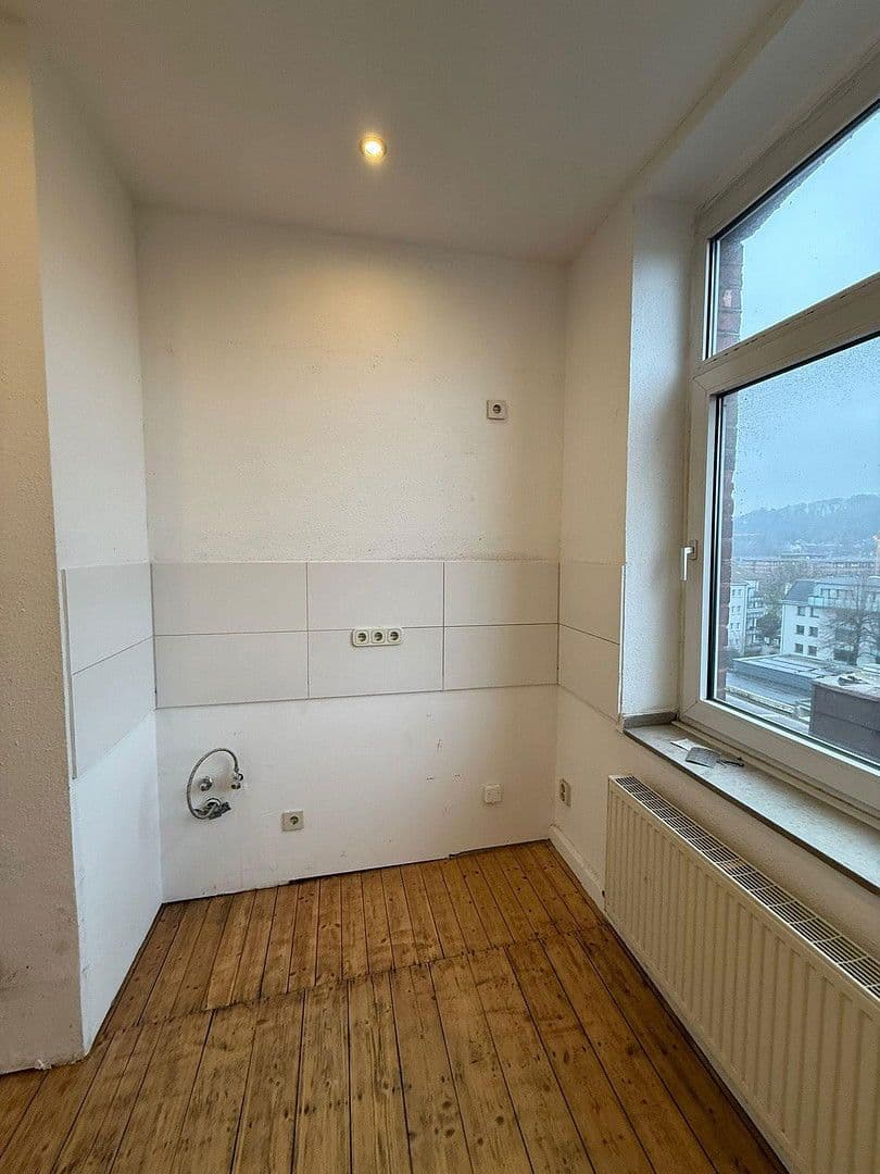 Prenájom bytu 5-izbový 100 m², Aachen, Severné Porýnie - Westfálsko Prenájom bytu 5-izbový 100 m², Aachen, Severné Porýnie - Westfálsko