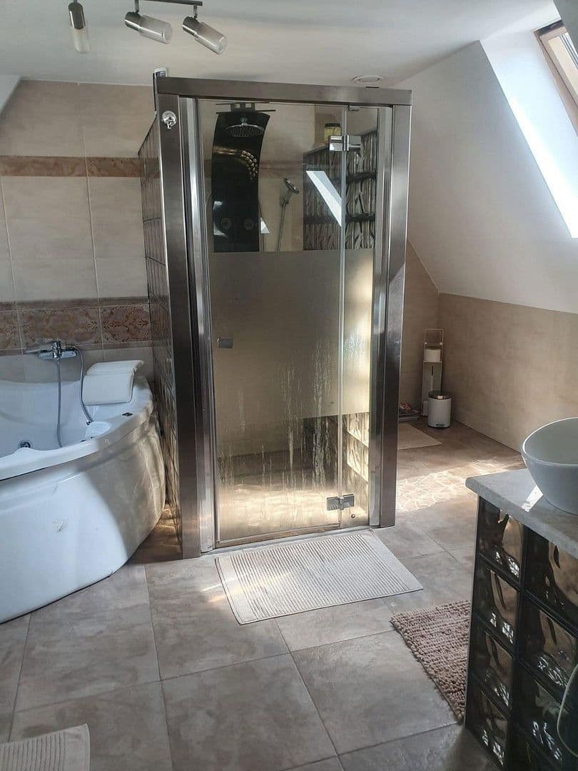 Predaj domu 230 m², pozemek 799 m², Wiesenstr 5, Hasbergen, Dolné Sasko Predaj domu 230 m², pozemek 799 m², Wiesenstr 5, Hasbergen, Dolné Sasko