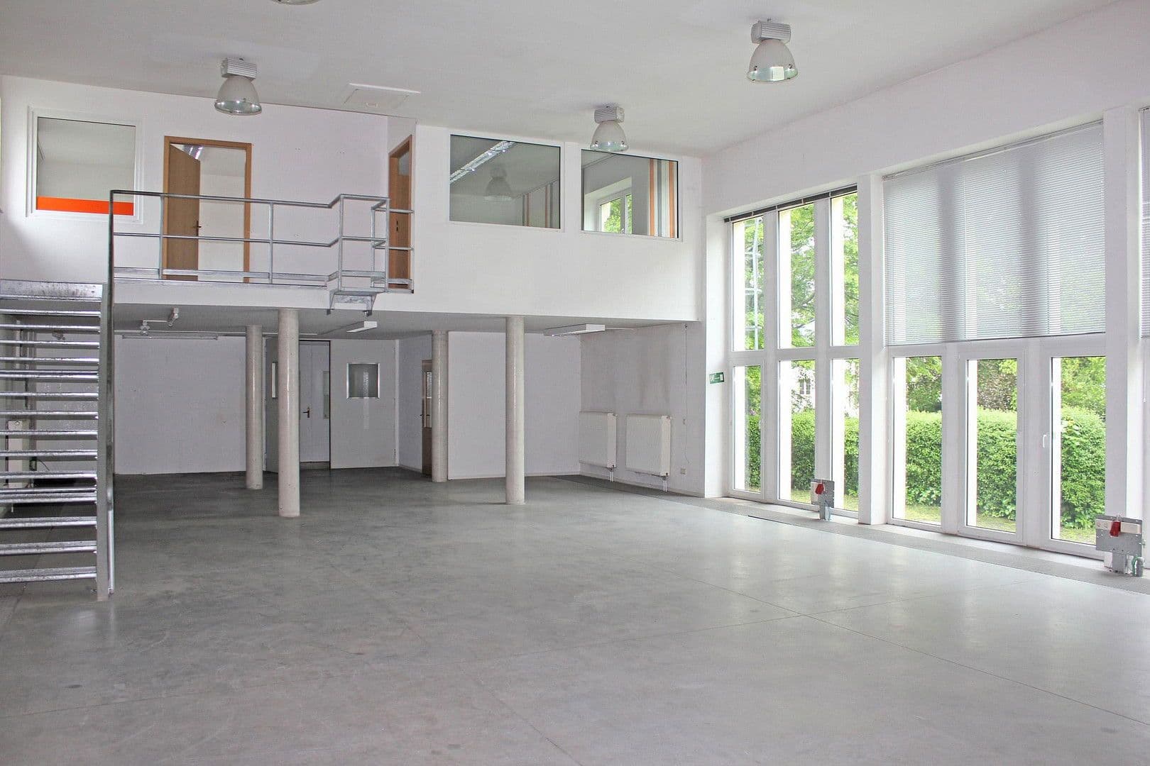 Prenájom nebytového priestoru 1.000 m², Chemnitz, Sasko Prenájom nebytového priestoru 1.000 m², Chemnitz, Sasko