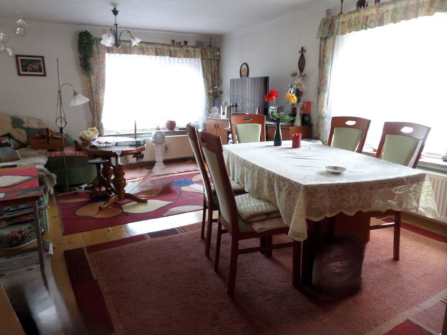 Predaj domu 219 m², pozemek 1.780 m², Bernsdorf, Sasko Predaj domu 219 m², pozemek 1.780 m², Bernsdorf, Sasko