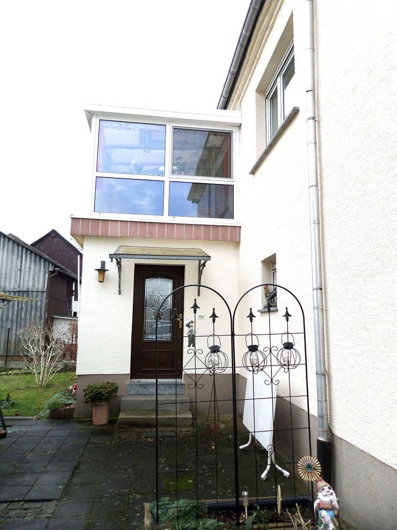 Predaj domu 219 m², pozemek 1.780 m², Bernsdorf, Sasko Predaj domu 219 m², pozemek 1.780 m², Bernsdorf, Sasko