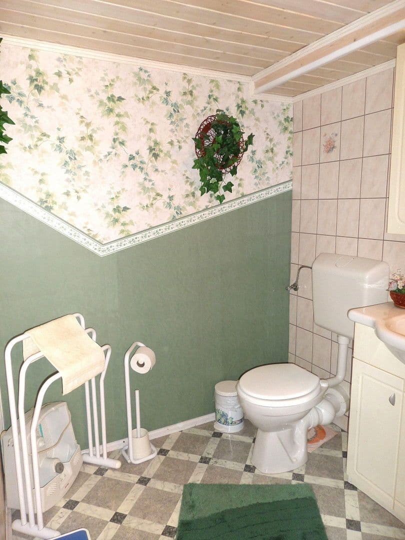 Predaj domu 219 m², pozemek 1.780 m², Bernsdorf, Sasko Predaj domu 219 m², pozemek 1.780 m², Bernsdorf, Sasko