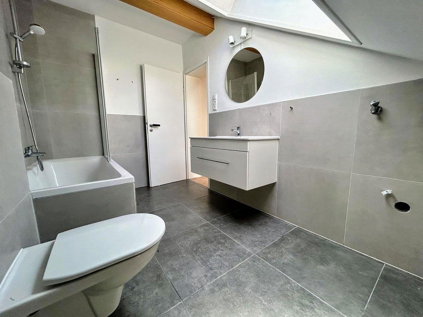 Prenájom bytu 4-izbový 111 m², Fuchsbergstr. 9, Mauth, Bavorsko Prenájom bytu 4-izbový 111 m², Fuchsbergstr. 9, Mauth, Bavorsko