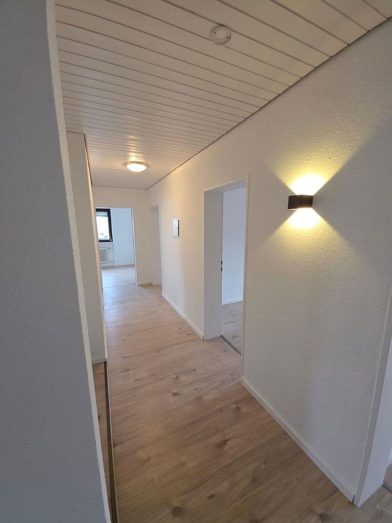 Prenájom bytu 4-izbový 102 m², Hölzerner Strasse 23, Eberstadt, Bádensko-Wurttembersko Prenájom bytu 4-izbový 102 m², Hölzerner Strasse 23, Eberstadt, Bádensko-Wurttembersko