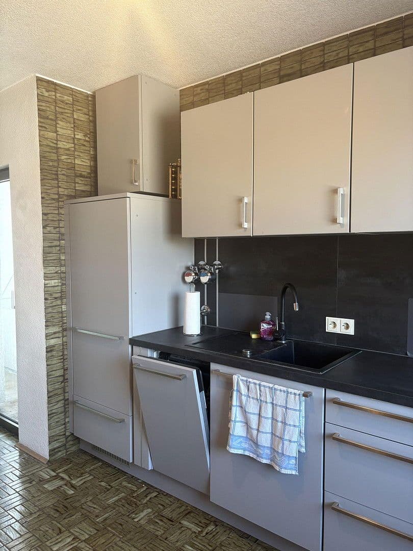 Prenájom bytu 3-izbový 117 m², Hans-Sachs-Straße 1, Wesseling, Severné Porýnie - Westfálsko Prenájom bytu 3-izbový 117 m², Hans-Sachs-Straße 1, Wesseling, Severné Porýnie - Westfálsko