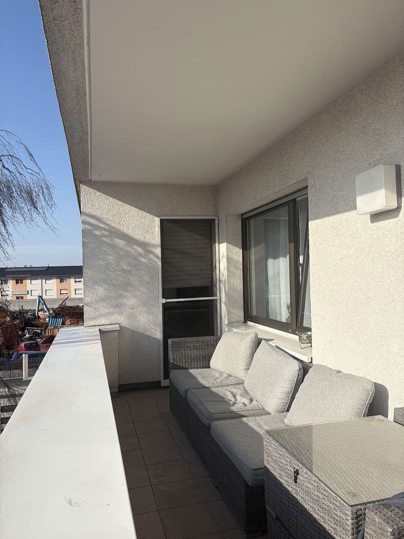 Prenájom bytu 3-izbový 117 m², Hans-Sachs-Straße 1, Wesseling, Severné Porýnie - Westfálsko Prenájom bytu 3-izbový 117 m², Hans-Sachs-Straße 1, Wesseling, Severné Porýnie - Westfálsko