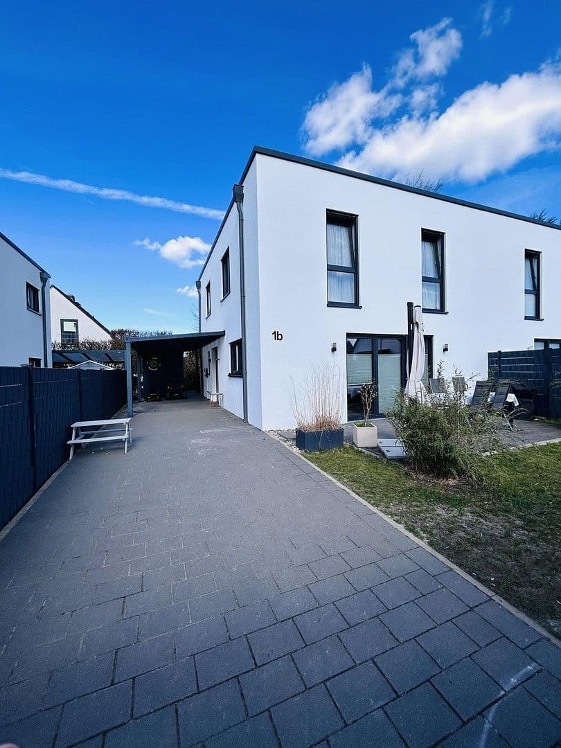 Predaj domu 125 m², pozemek 238 m², Isernhagen, Dolné Sasko Predaj domu 125 m², pozemek 238 m², Isernhagen, Dolné Sasko