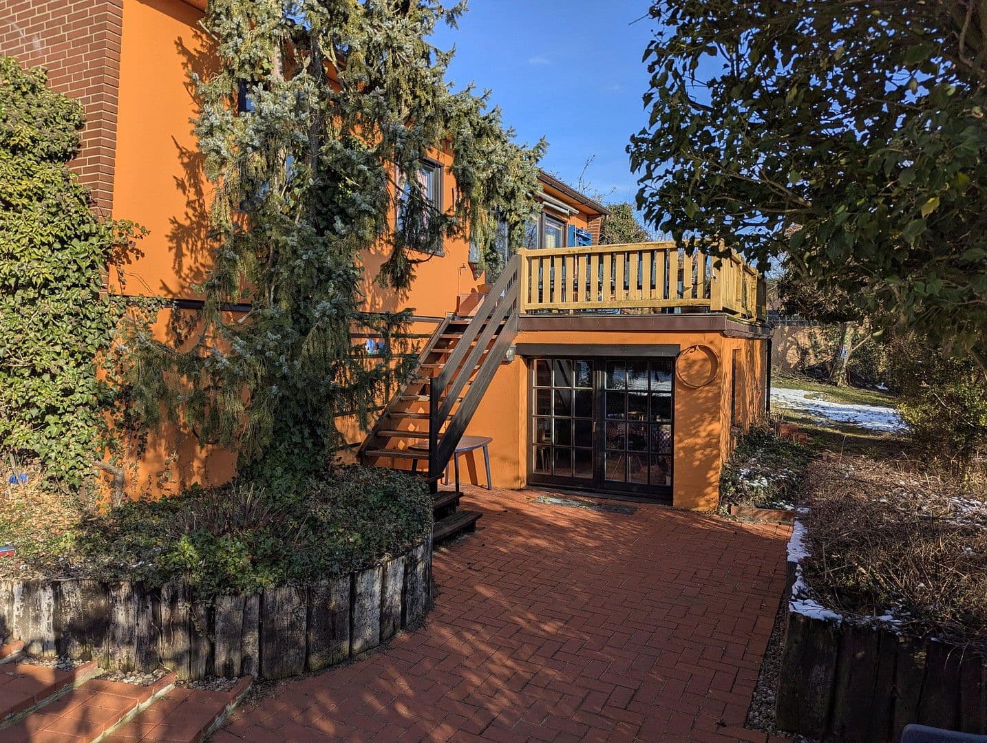 Predaj domu 106 m², pozemek 1.130 m², Celle, Dolné Sasko Predaj domu 106 m², pozemek 1.130 m², Celle, Dolné Sasko