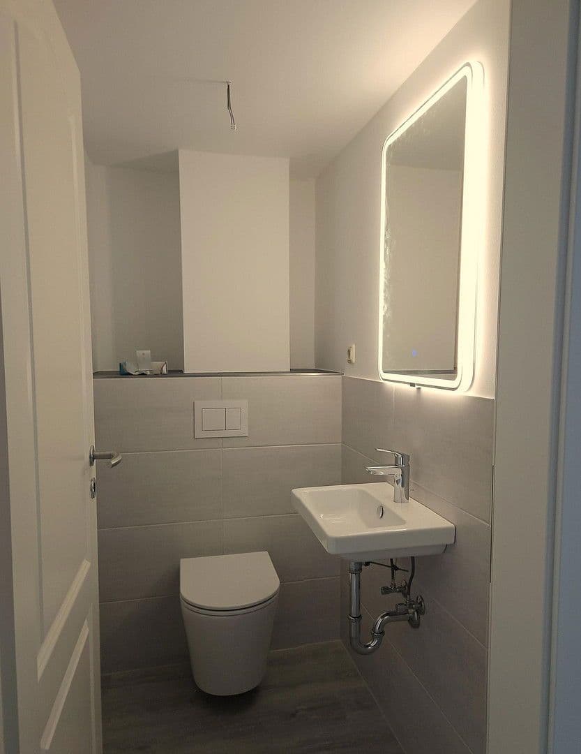 Prenájom bytu 4-izbový 112 m², Estorf, Dolné Sasko Prenájom bytu 4-izbový 112 m², Estorf, Dolné Sasko