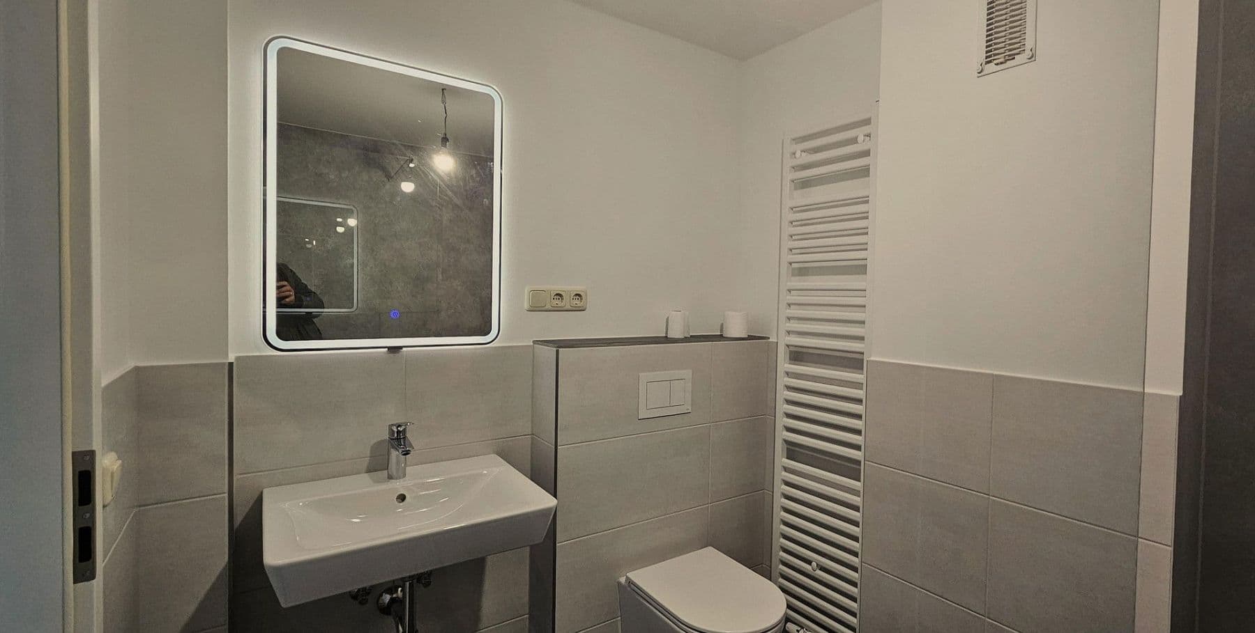 Prenájom bytu 4-izbový 112 m², Estorf, Dolné Sasko Prenájom bytu 4-izbový 112 m², Estorf, Dolné Sasko