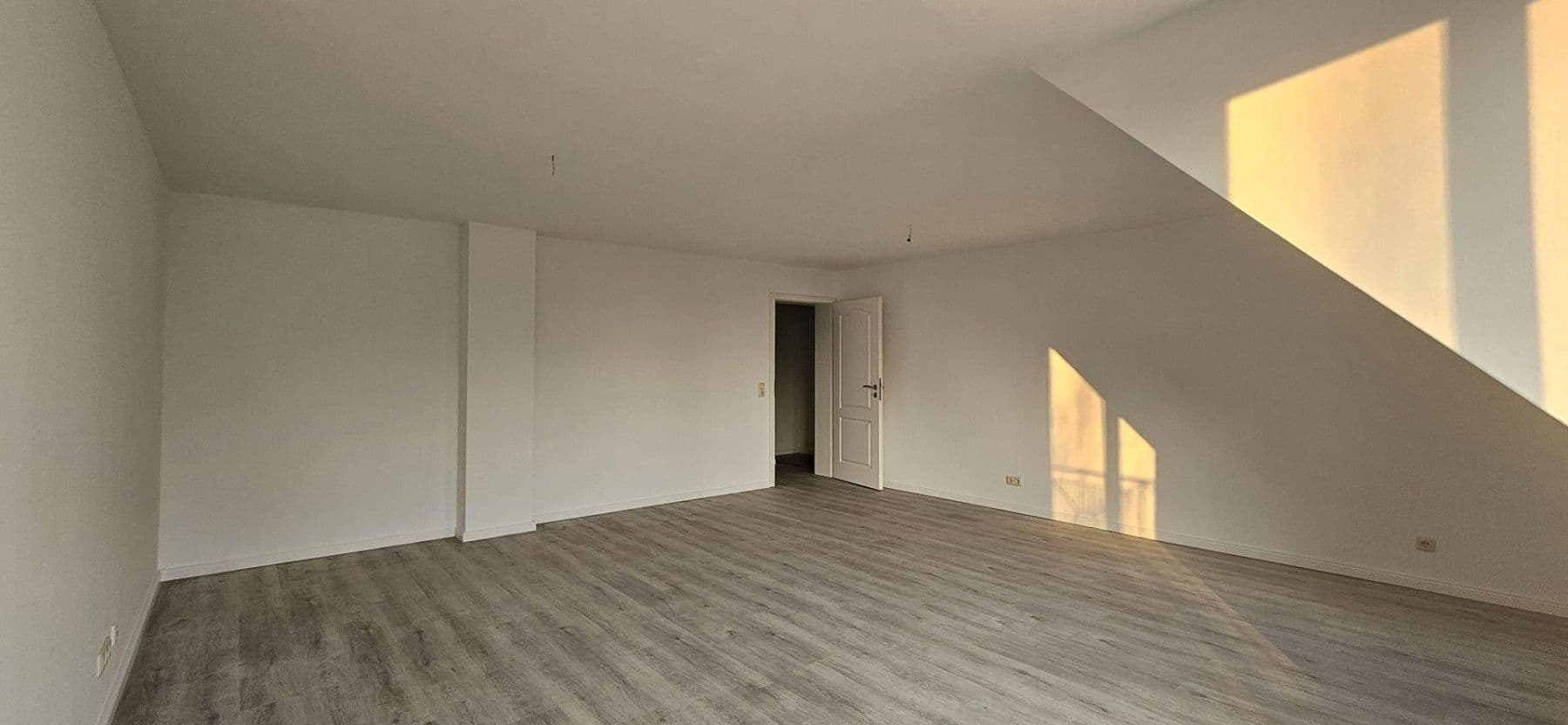 Prenájom bytu 4-izbový 112 m², Estorf, Dolné Sasko Prenájom bytu 4-izbový 112 m², Estorf, Dolné Sasko