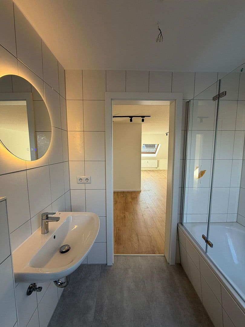 Prenájom bytu 2-izbový 49 m², Ferdinand-Jost-Straße 37, Leipzig, Sasko Prenájom bytu 2-izbový 49 m², Ferdinand-Jost-Straße 37, Leipzig, Sasko