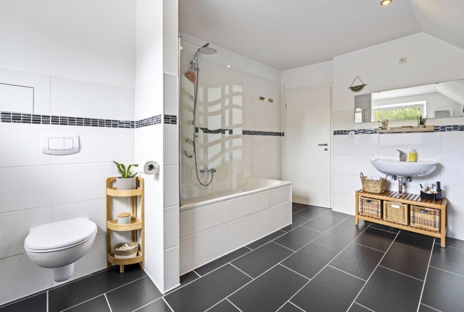 Prenájom bytu 3-izbový 73 m², Berkenthin, Šlezvicko-Holštajnsko Prenájom bytu 3-izbový 73 m², Berkenthin, Šlezvicko-Holštajnsko