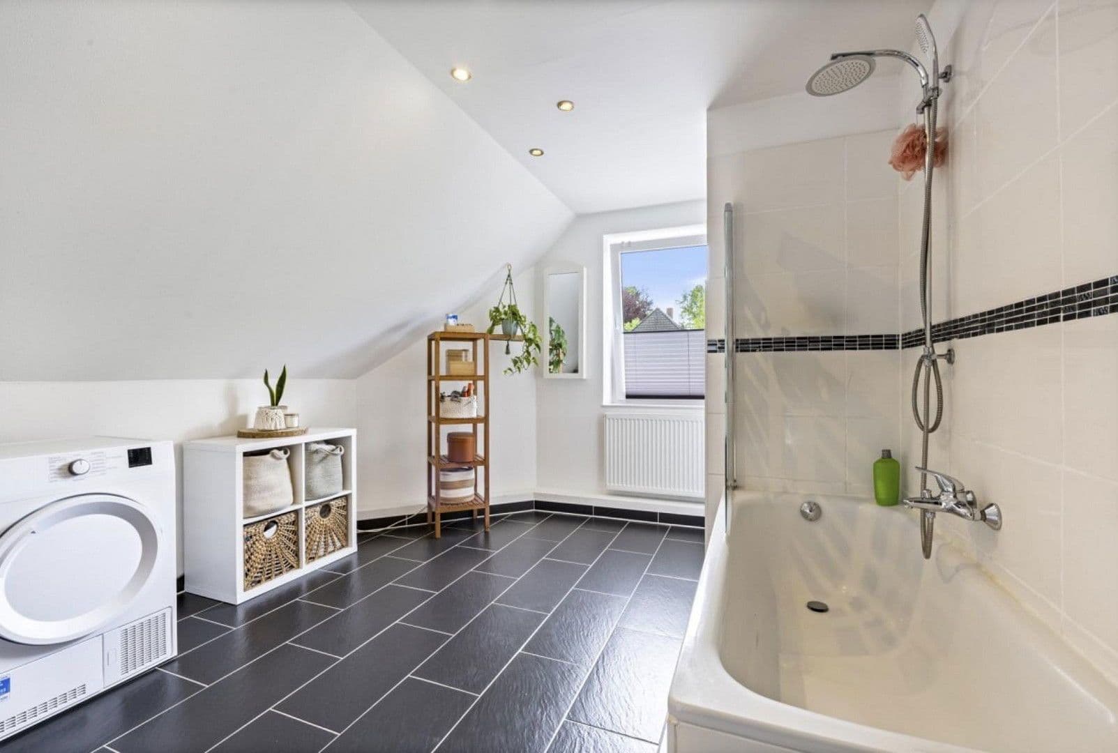 Prenájom bytu 3-izbový 73 m², Berkenthin, Šlezvicko-Holštajnsko Prenájom bytu 3-izbový 73 m², Berkenthin, Šlezvicko-Holštajnsko