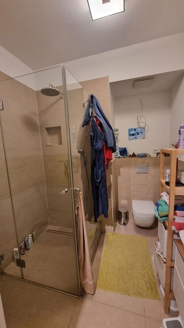 Prenájom bytu 3-izbový 89 m², Berlin, Berlín Prenájom bytu 3-izbový 89 m², Berlin, Berlín