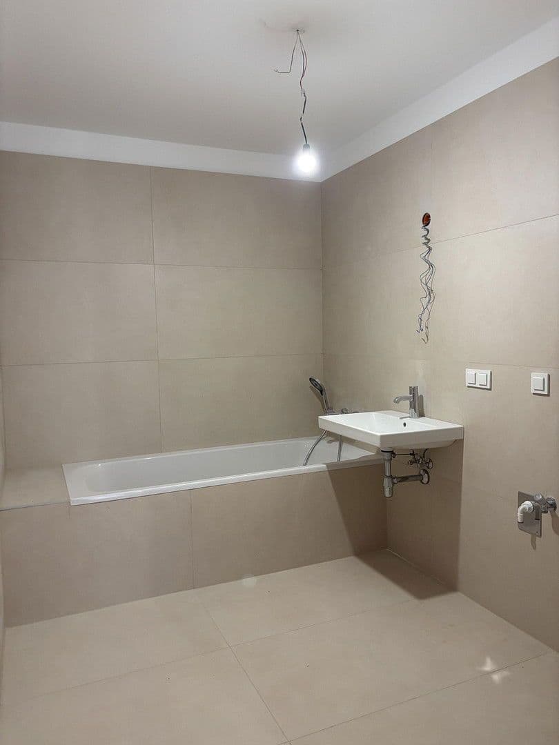 Prenájom bytu 3-izbový 77 m², Heiligenstädter Straße 395a, Wien, Viedeň Prenájom bytu 3-izbový 77 m², Heiligenstädter Straße 395a, Wien, Viedeň