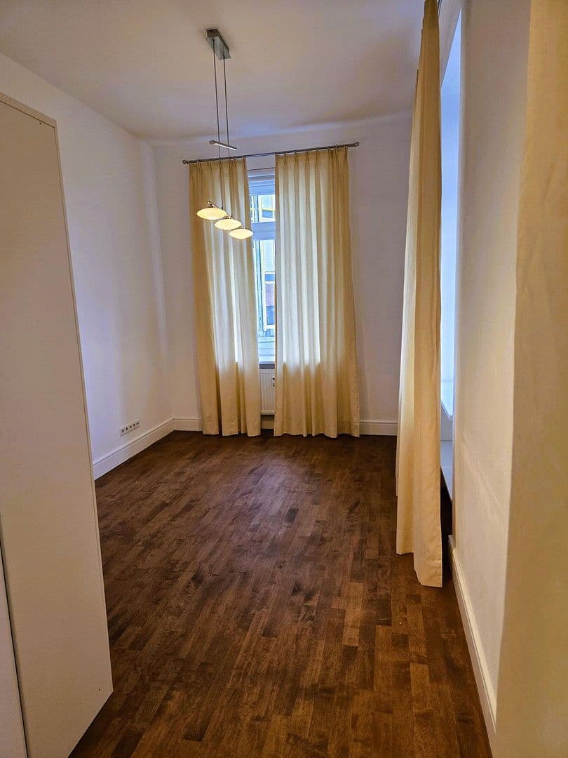 Prenájom bytu 3-izbový 142 m², Scheer, Bádensko-Wurttembersko Prenájom bytu 3-izbový 142 m², Scheer, Bádensko-Wurttembersko