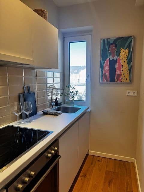 Prenájom bytu 1-izbový 38 m², Oberbilker Allee 39, Düsseldorf, Severné Porýnie - Westfálsko Prenájom bytu 1-izbový 38 m², Oberbilker Allee 39, Düsseldorf, Severné Porýnie - Westfálsko